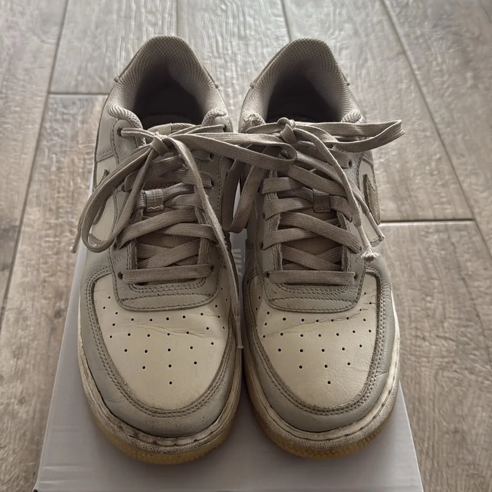 Nike Air Force 1 LV 5 (GS). Sz 7Y